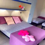 Family Friendly Getaway With Pool-beahost
